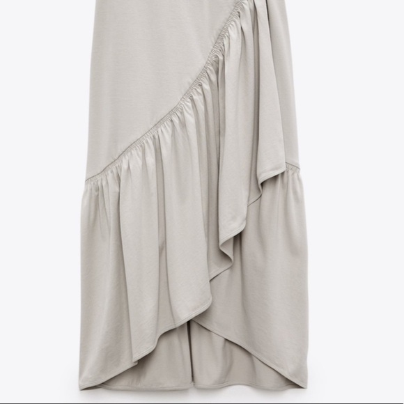 ZARA BNWT Ruffled Wrap 'Dress - Picture 3 of 6